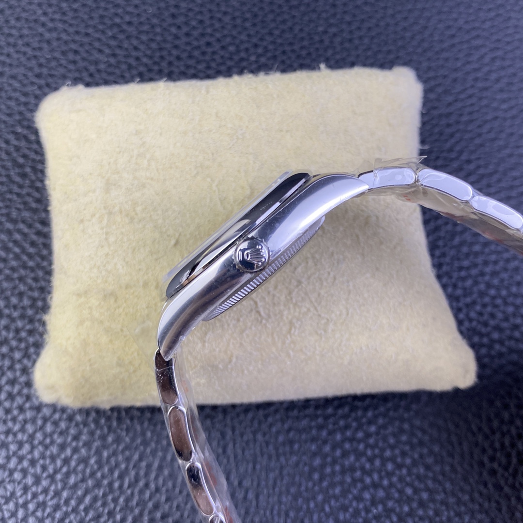 Rolex Oyster Perpetual 41 Silver Dial Steel M124300 0001 Men's Watch