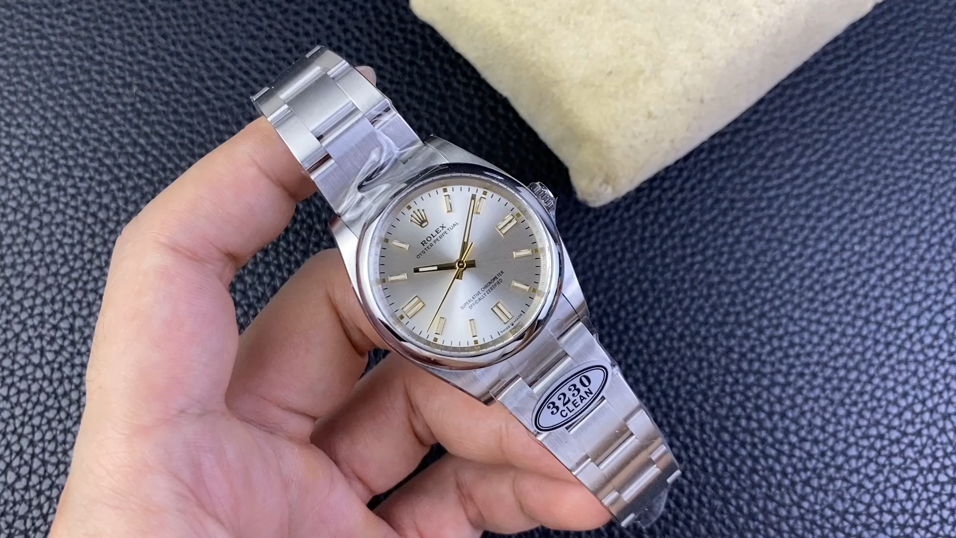 Rolex Oyster Perpetual 36 Oystersteel 126000 0001 Women's Watch