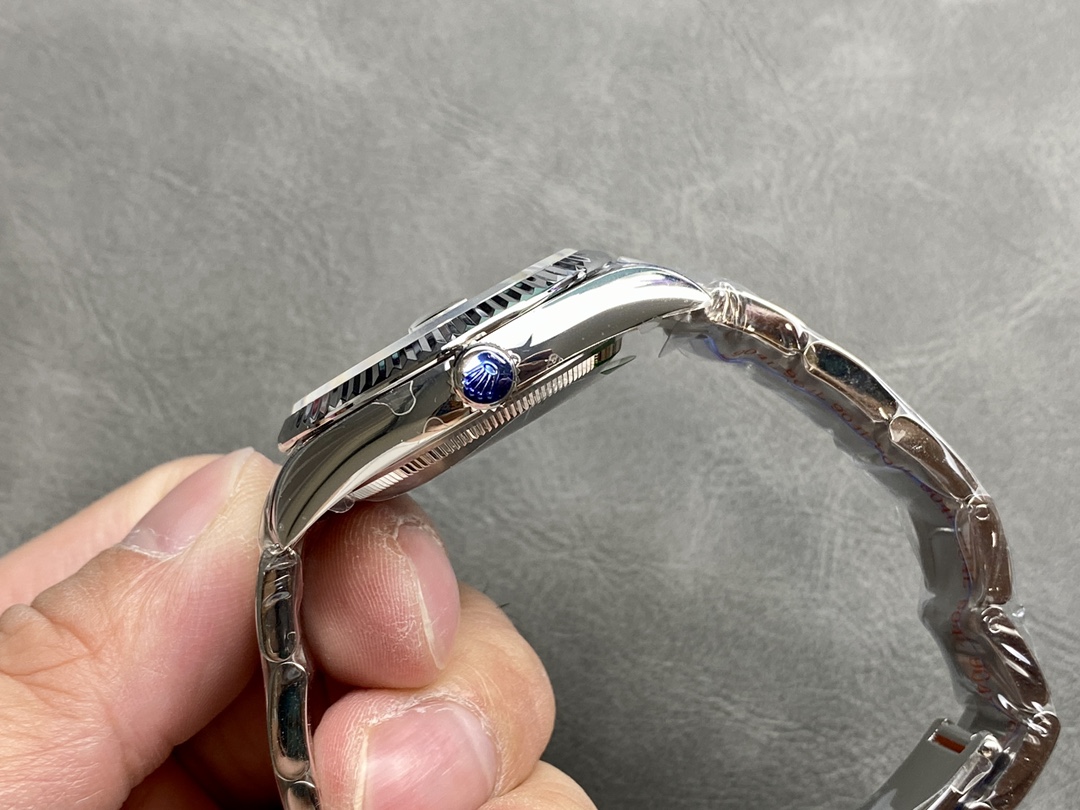 Rolex Datejust 36 White Gold Fluted Bezel 126234 0052 Unisex Watch