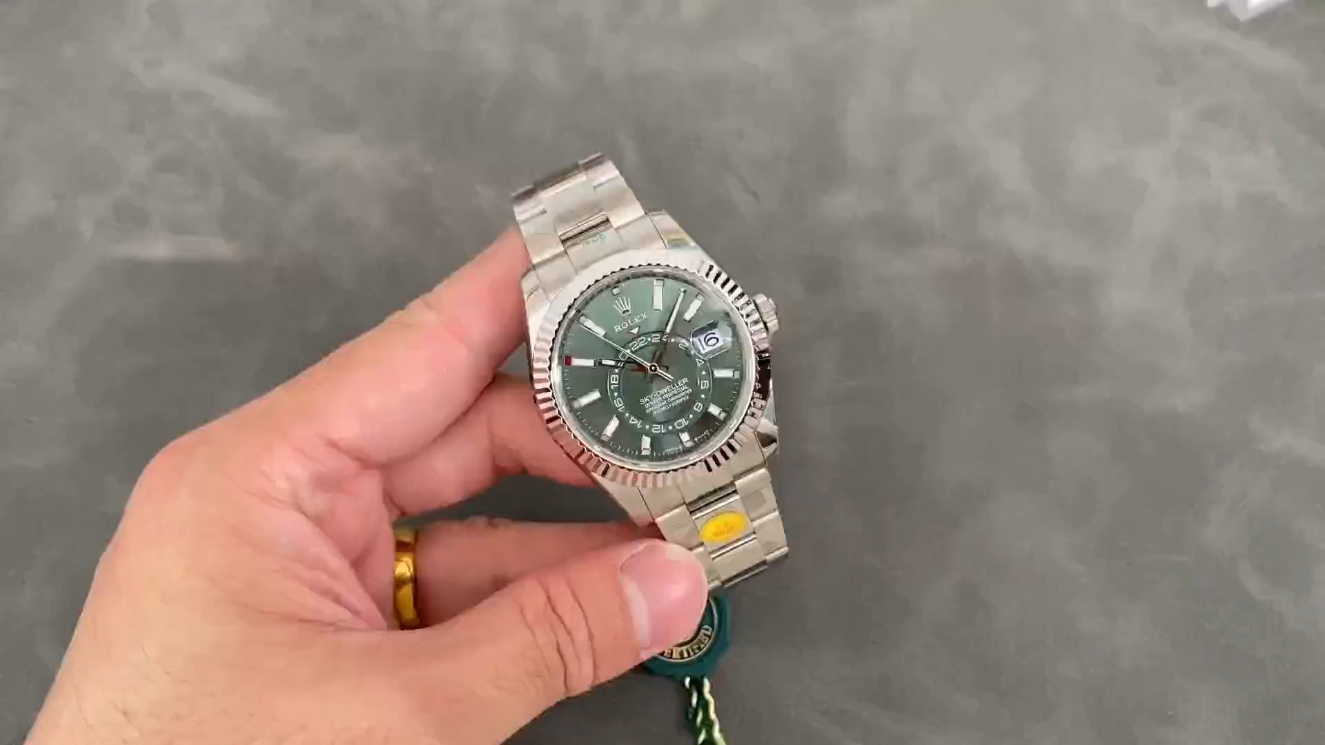 Rolex Sky-Dweller 336934 Fluted Bezel Green Dial 42MM Mens Replica Watch