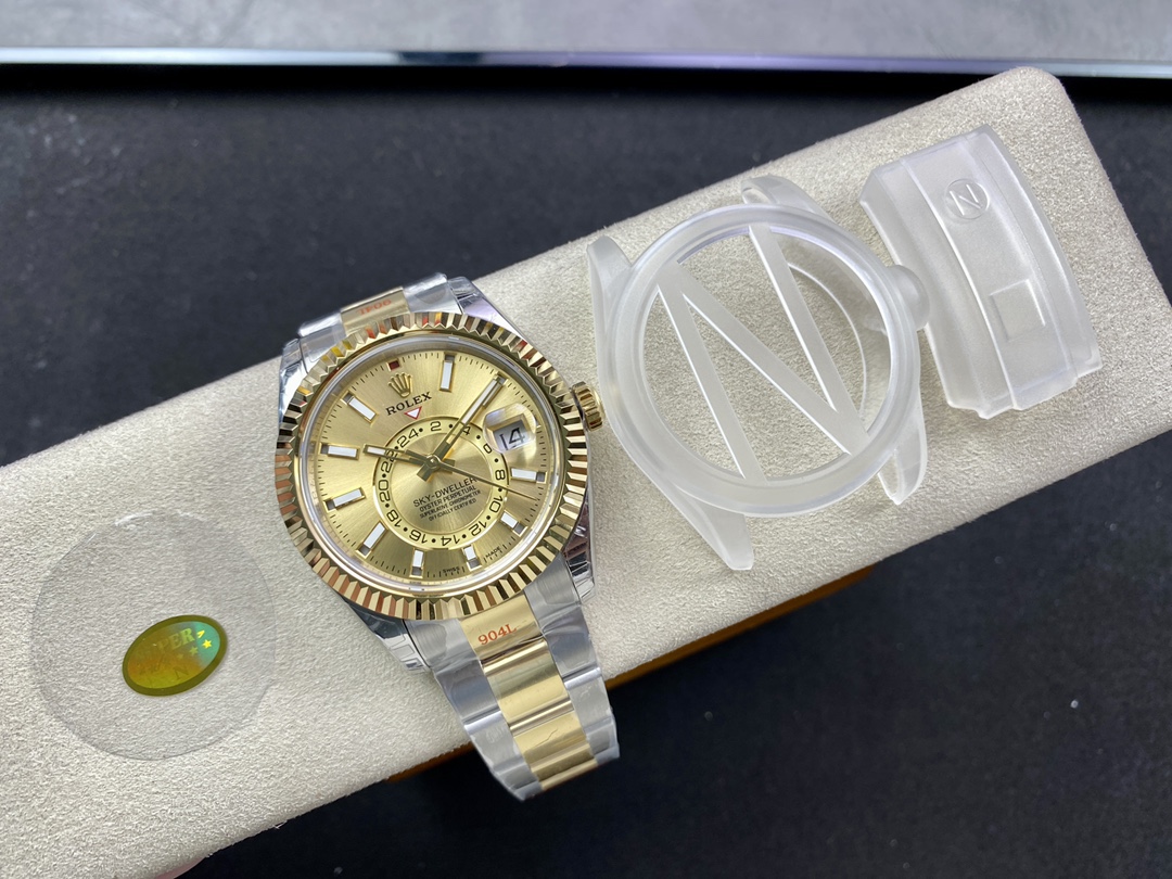 Rolex Sky Dweller Champagne Dial Yellow Gold 336933 0001 42mm