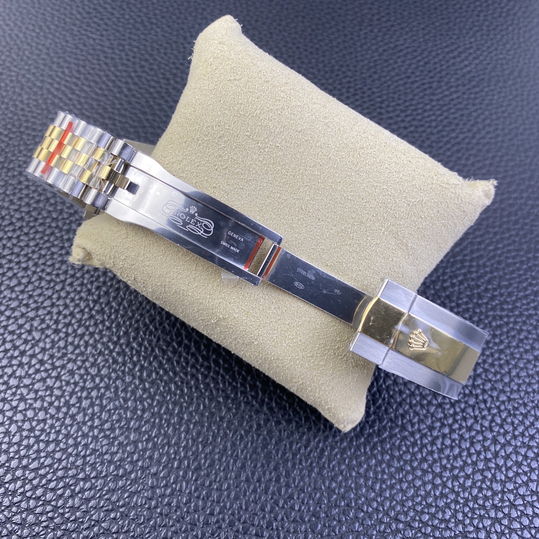 Rolex Sky Dweller 42mm Champagne Dial Stick Markers Jubilee M336933 0002 Men's Watch