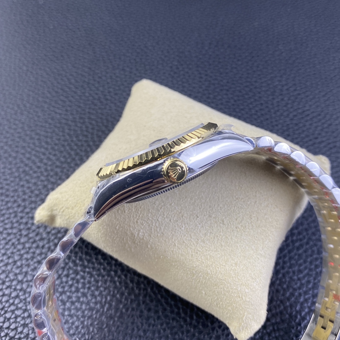 Rolex Sky Dweller 42mm Champagne Dial Stick Markers Jubilee M336933 0002 Men's Watch