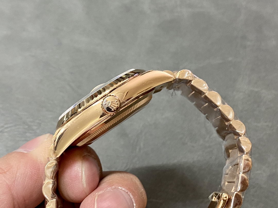 Rolex Day-Date m128235 0009 Everose Gold Pink Rose Dial 36MM Unisex Replica Watch