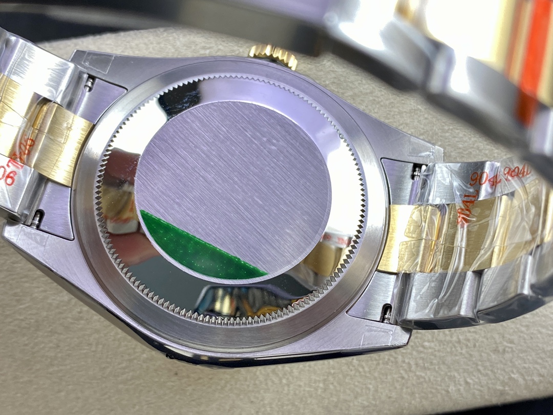 Rolex Sky Dweller Champagne Dial Yellow Gold 336933 0001 42mm