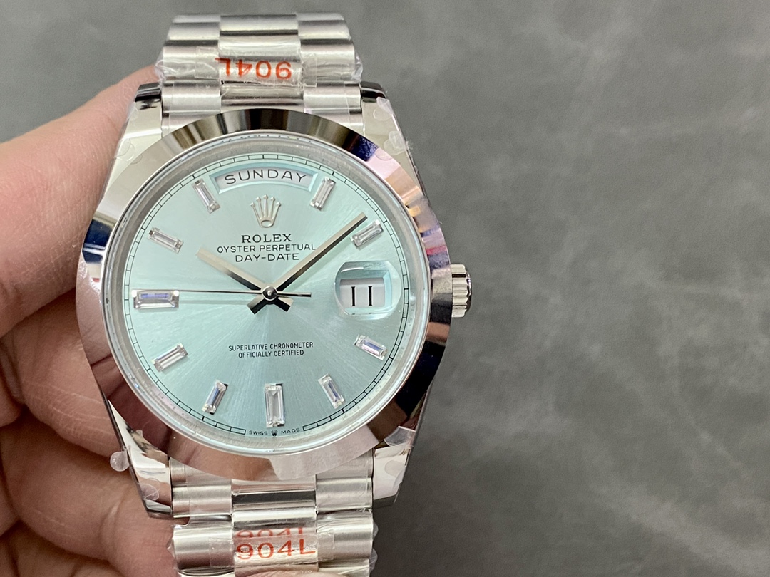 Rolex Day-Date 228206 Ice Blue Dial Platinum 40MM Mens Replica Watch