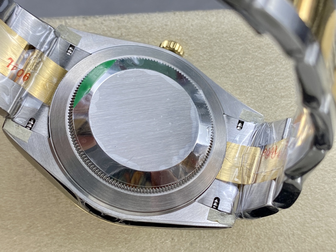 Rolex Datejust 36MM 126233 0018 Champagne Diamond Dial Unisex Replica Watch