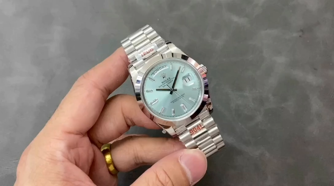 Rolex Day-Date 228206 Ice Blue Dial Platinum 40MM Mens Replica Watch