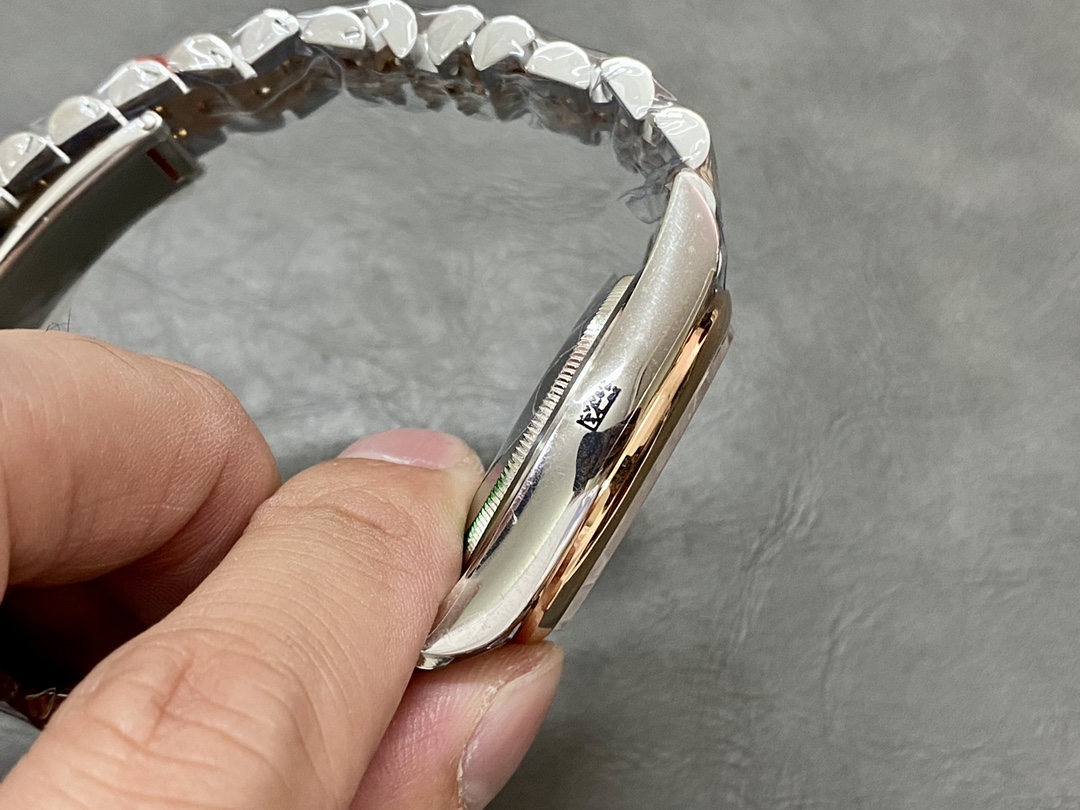 Rolex Datejust 36mm 126201 0038 Silver Palm Motif Dial Oyster Bracelet Watch