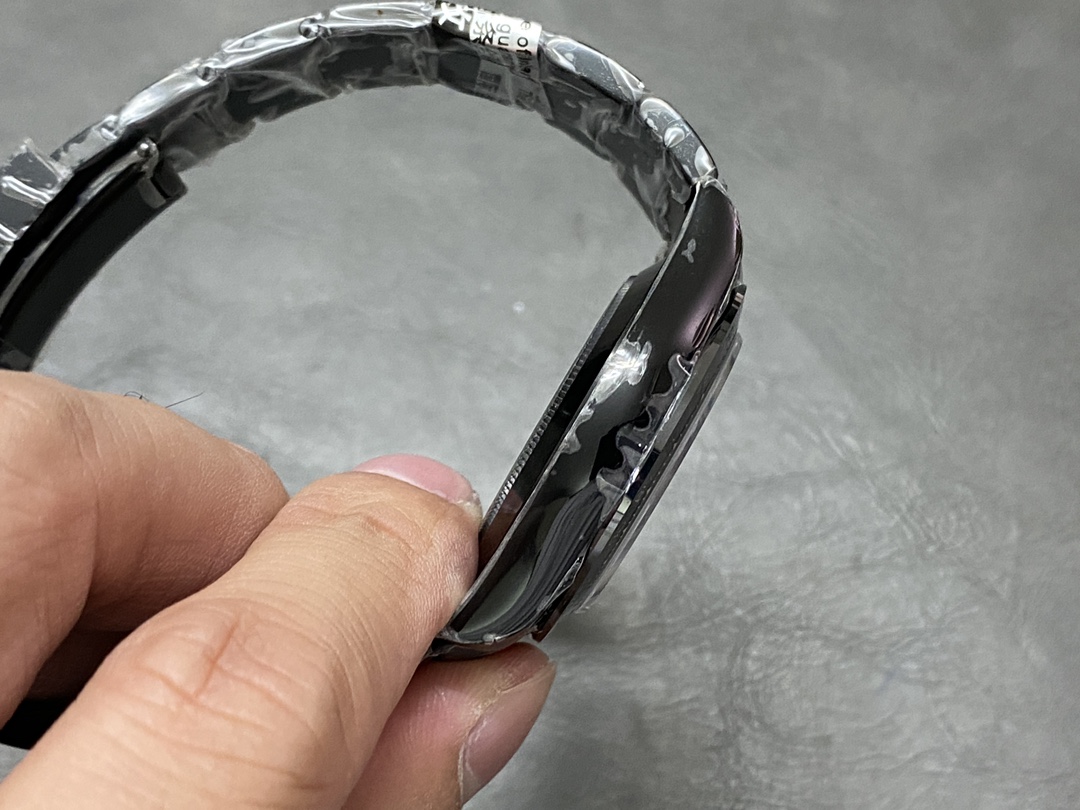 Rolex Cosmograph Daytona 116500LN Carbon Black Coated Limited Edition Watch