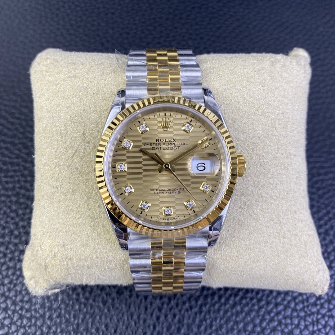 Rolex Datejust 36 126233 0045 Champagne Fluted Motif Diamond Dial