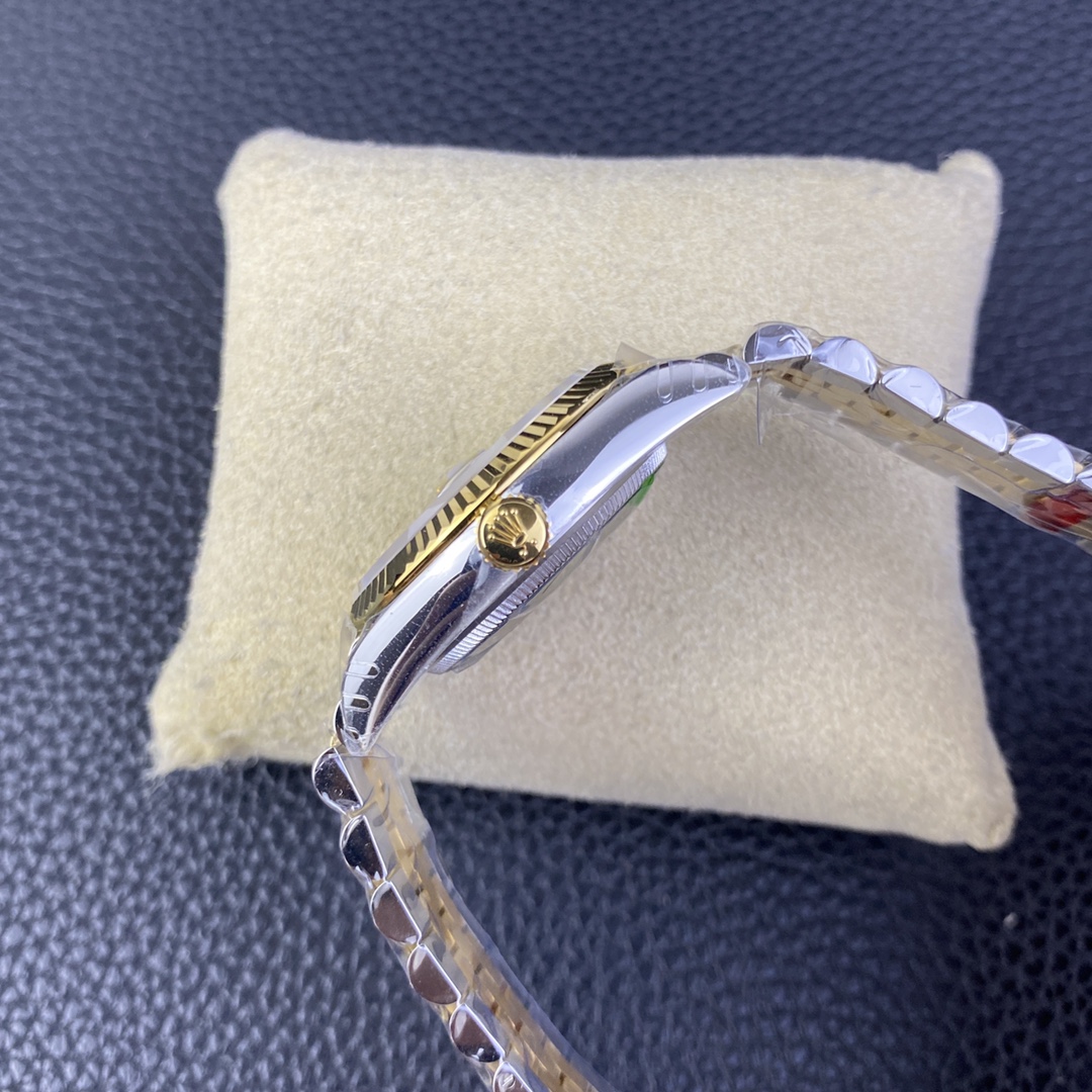 Rolex Datejust 36 126233 0045 Champagne Fluted Motif Diamond Dial