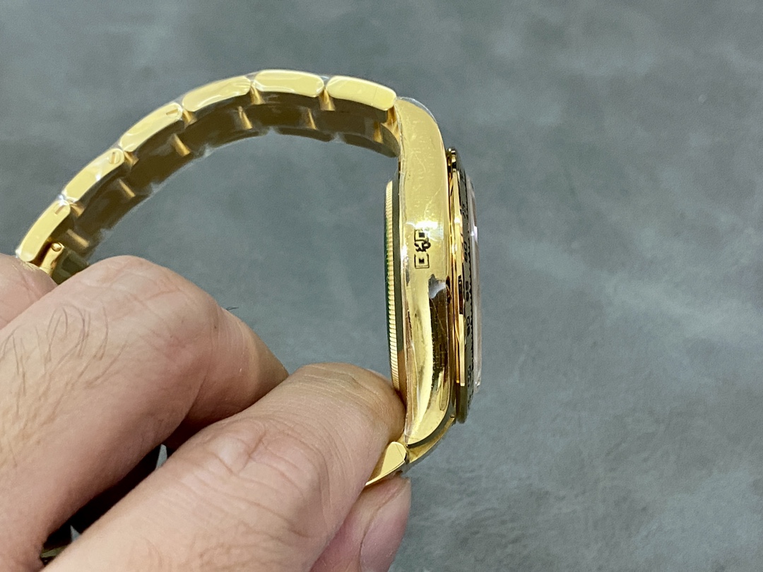 Rolex Daytona 116508 Yellow Gold Meteorite Grey Dial 40MM Mens Replica Watch