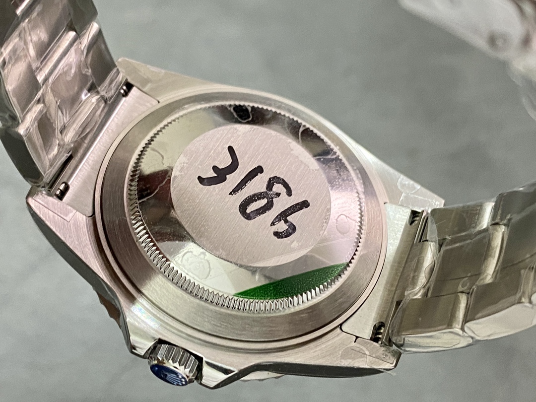 Rolex GMT-Master II 16710 Black Dial Blue Red Pepsi Bezel 40MM Mens Replica Watch