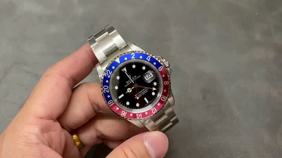Rolex GMT-Master II 16710 Black Dial Blue Red Pepsi Bezel 40MM Mens Replica Watch