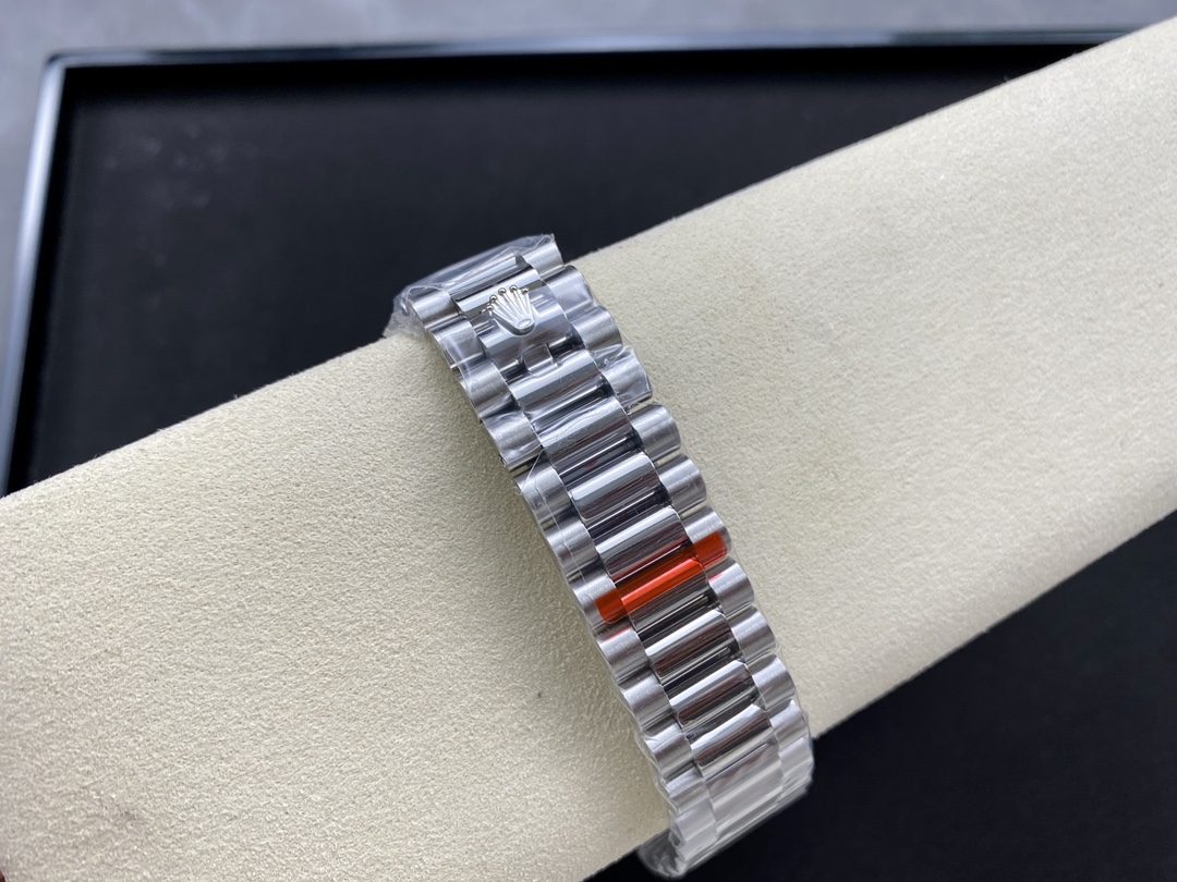 Rolex Day-Date 228349RBR Silver Dial Diamond Bezel 40mm Mens Replica Watch