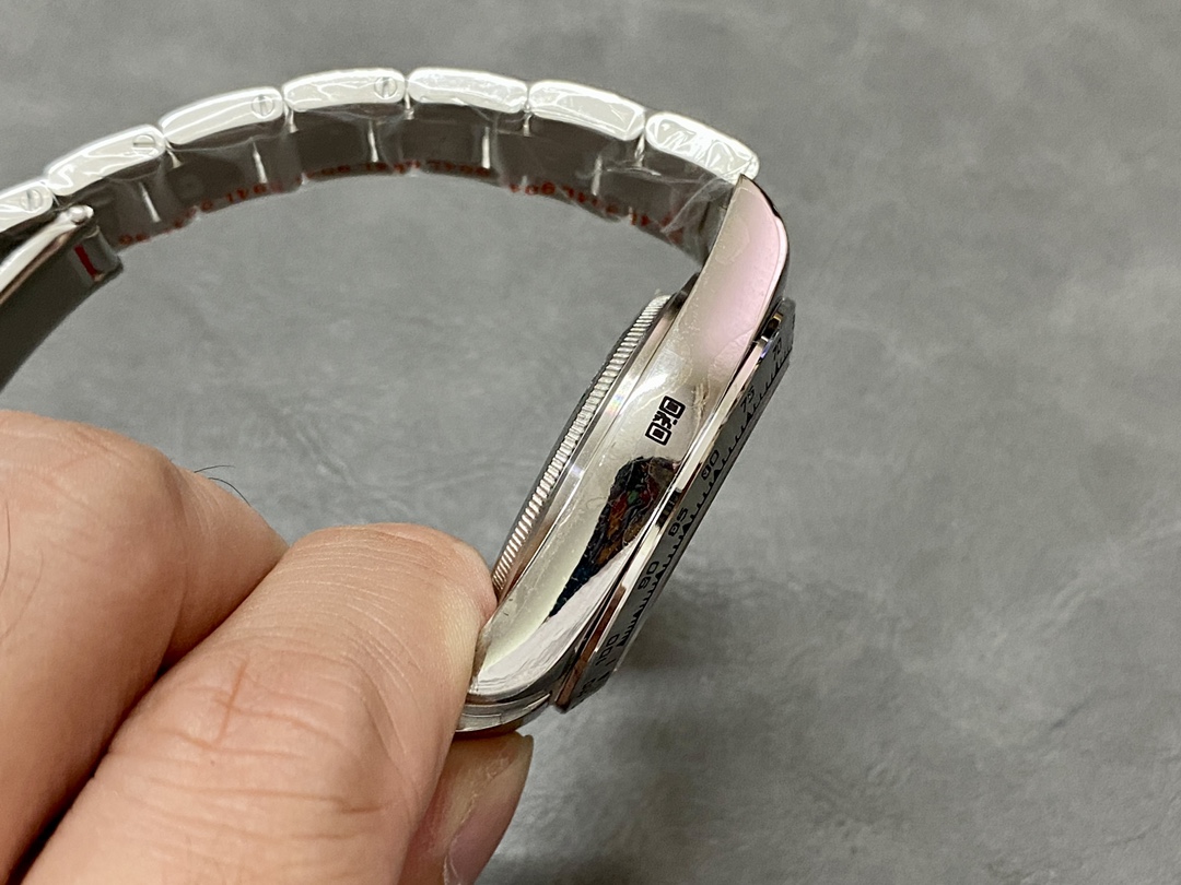 Rolex Cosmograph Daytona 116509 Diamond Markings 40MM Mens Replica Watch