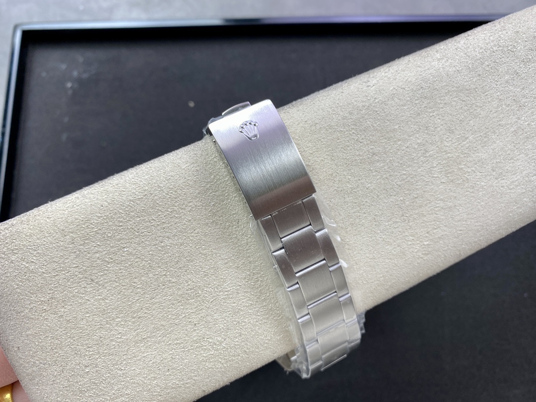 Rolex GMT-Master II 16710 Black Dial Blue Red Pepsi Bezel 40MM Mens Replica Watch