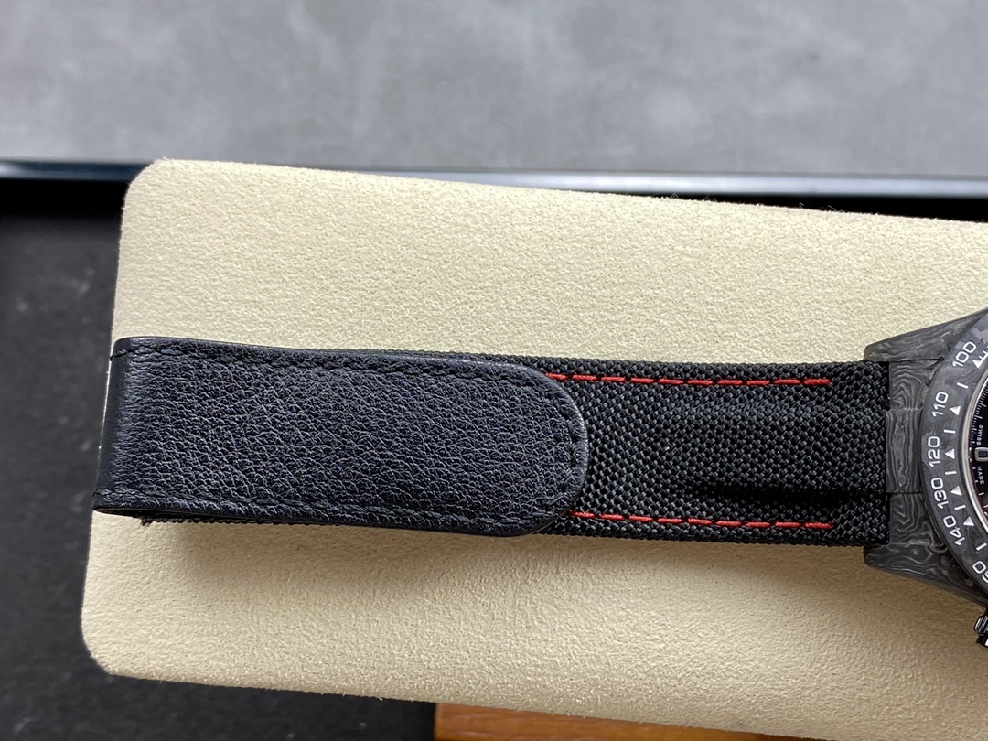 Rolex Daytona Cosmograph DIW Speedster Limited Edition Carbon Fiber Artificial Fiber 40mm