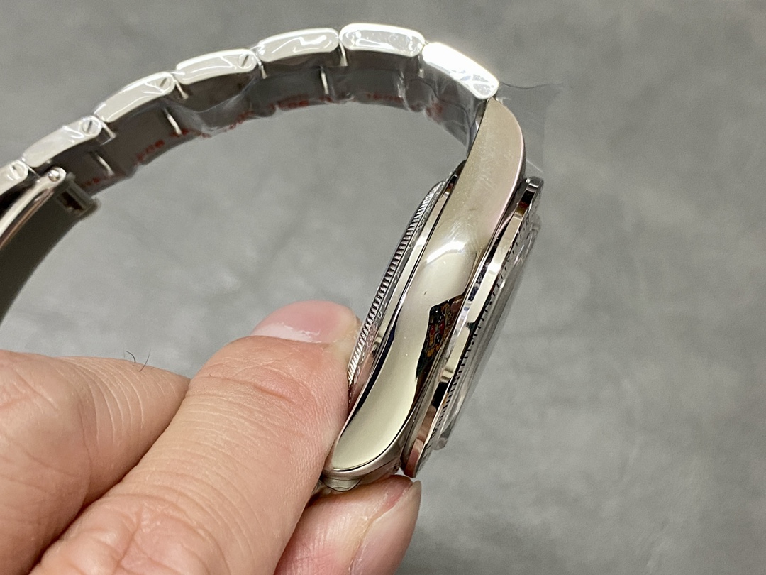 Rolex Daytona Cosmograph Artisans De Geneve Edition White Dial Men's Watch