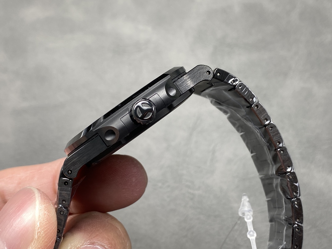 Patek Philippe Nautilus 5711 AET Green Dial Black Ceramic 40mm Men's Watch