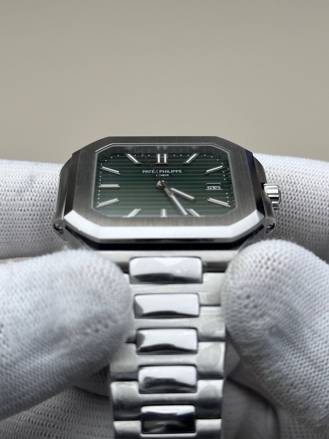 Patek Philippe Cubitus Date Sweep Seconds 5821 1A 001 Men's Watch