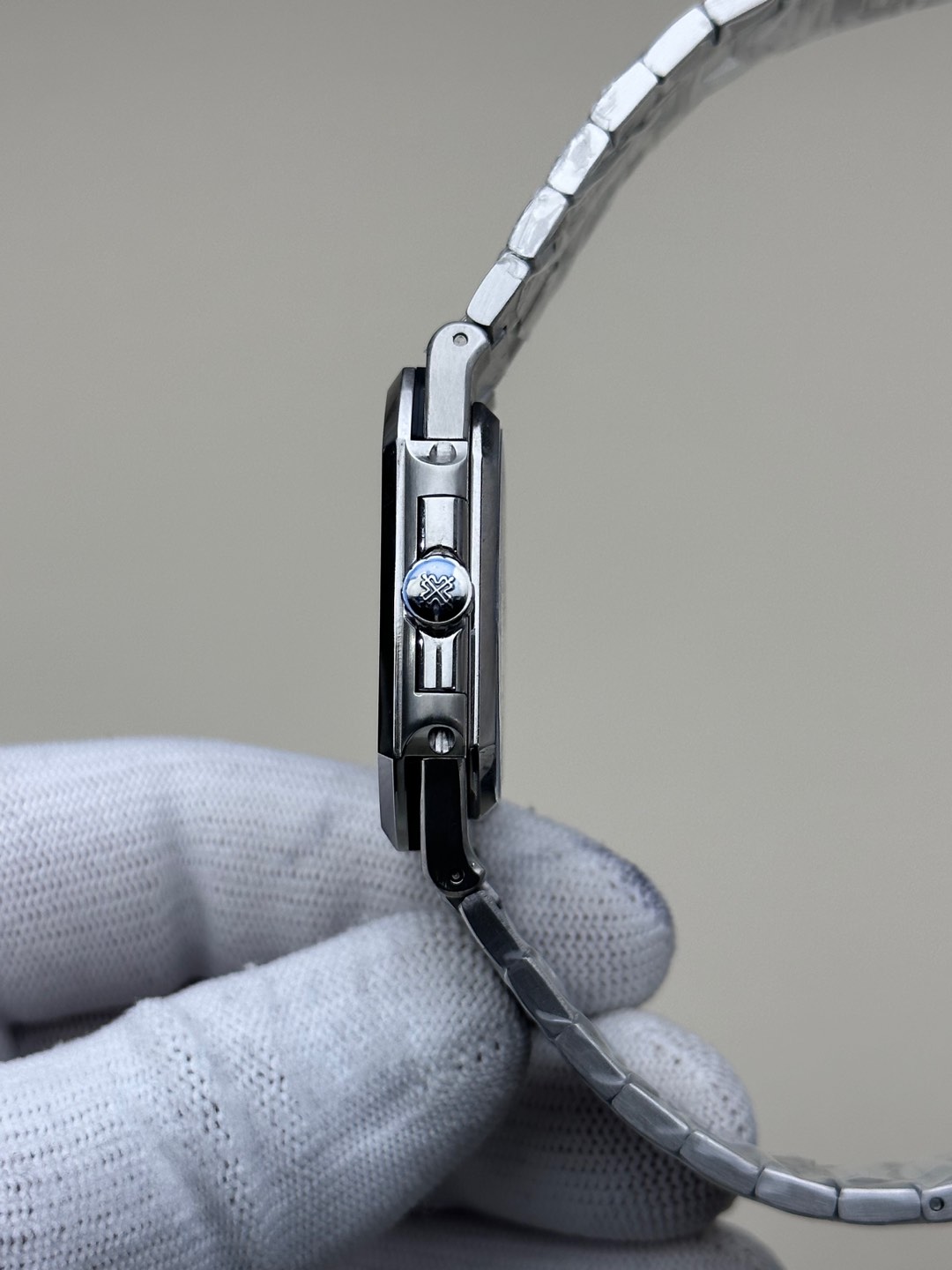 Patek Philippe Cubitus Date Sweep Seconds 5821 1A 001 Men's Watch