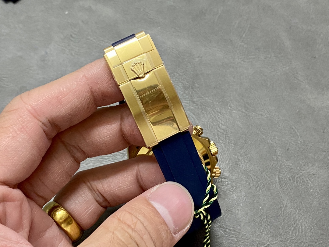 Rolex Cosmograph Daytona Yellow Gold Case Blue Dial 116518 Men's Watch