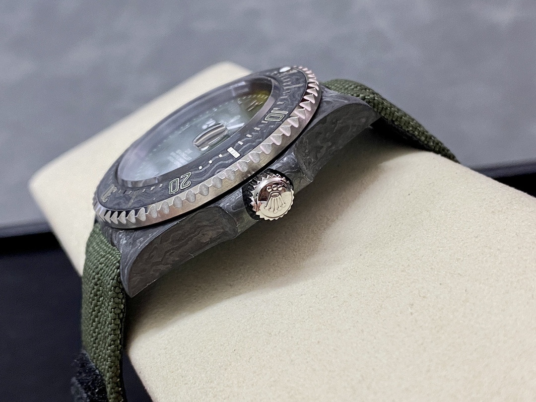 Rolex Sea Dweller DiW Carbon HUNTER ARABIC 43mm Luxury Mens Watch