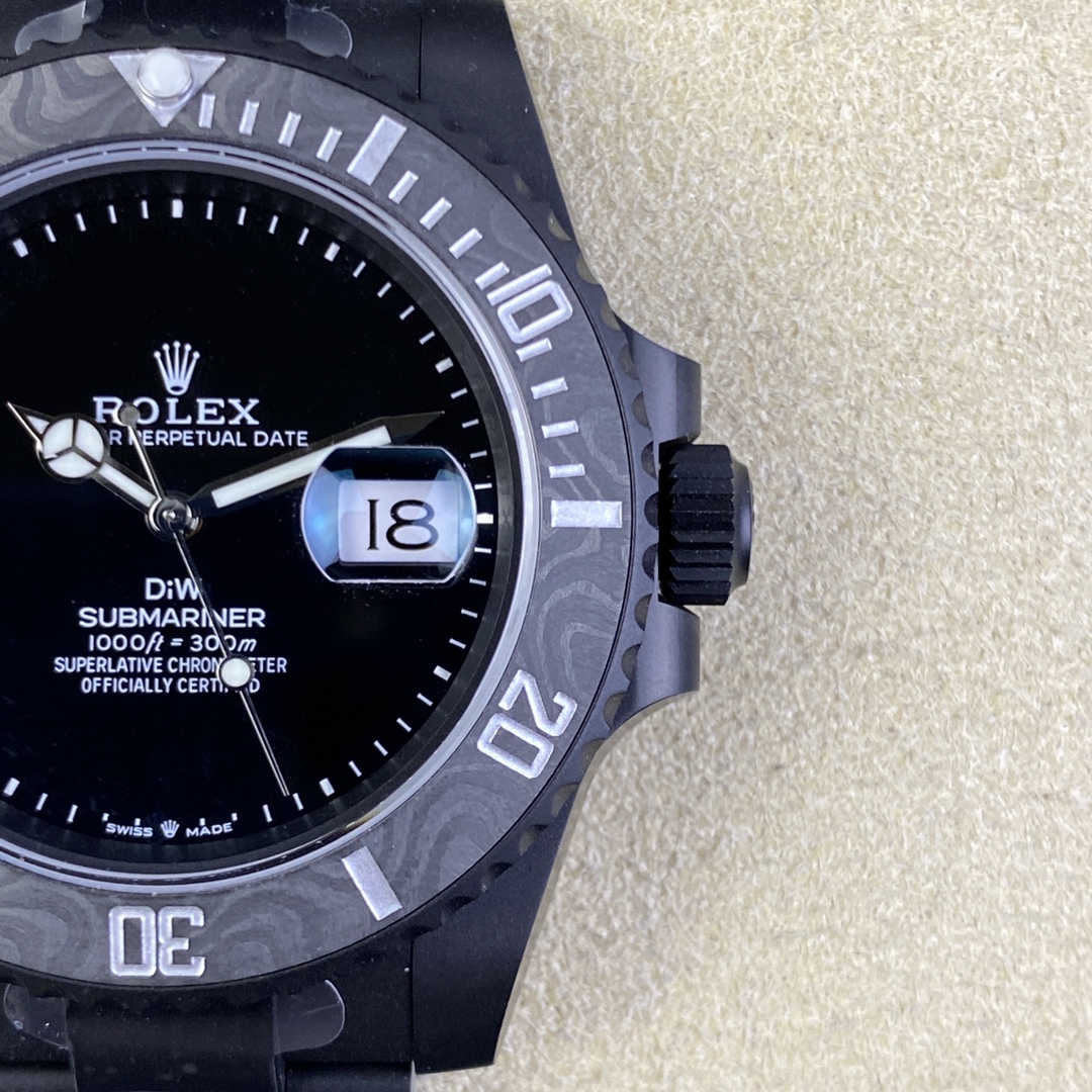 Rolex Submariner DIW Edition Parakeet Carbon Fiber Bezel 116610LB Black Dial