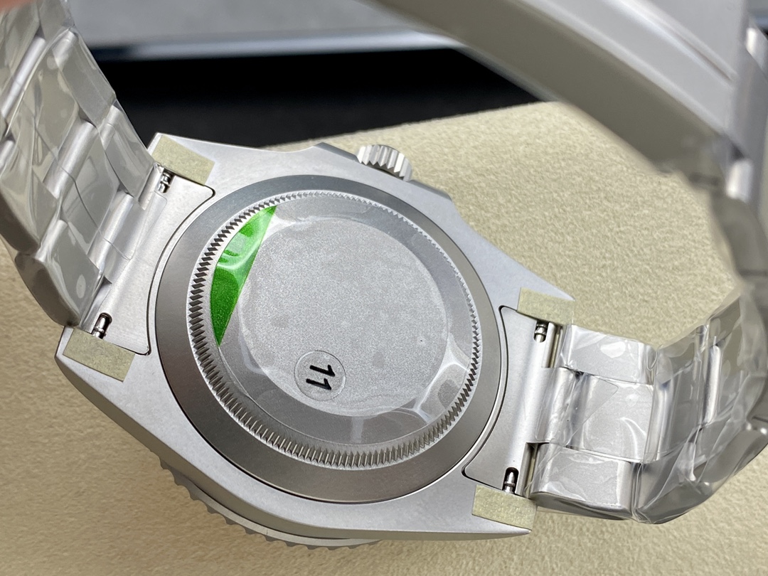 Rolex DIW Submariner Date 116610 Limited Edition Full 904L Pink Dial 40mm