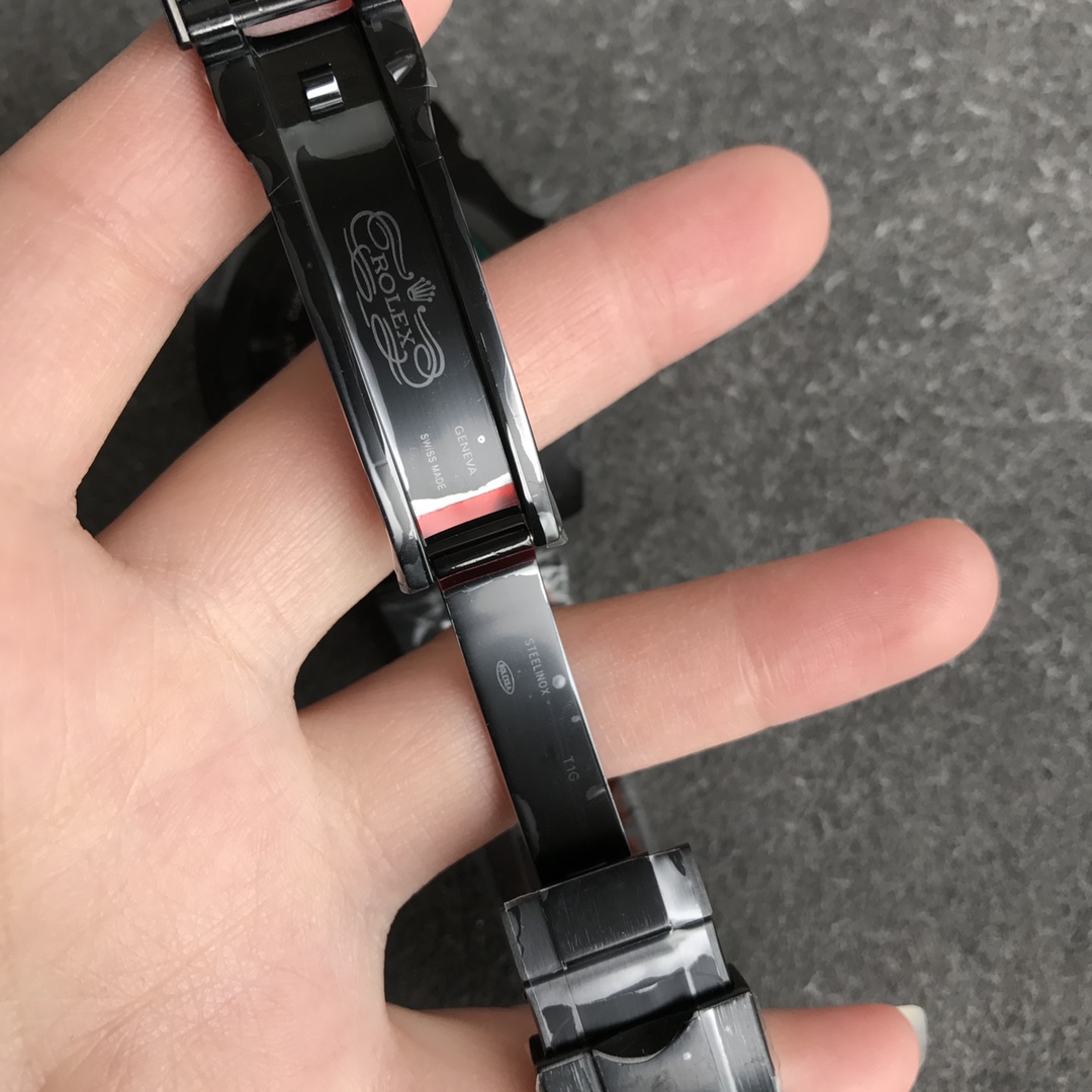 Rolex Submariner Date Black PVD/DLC Coated Stainless Steel 40mm 116610LN