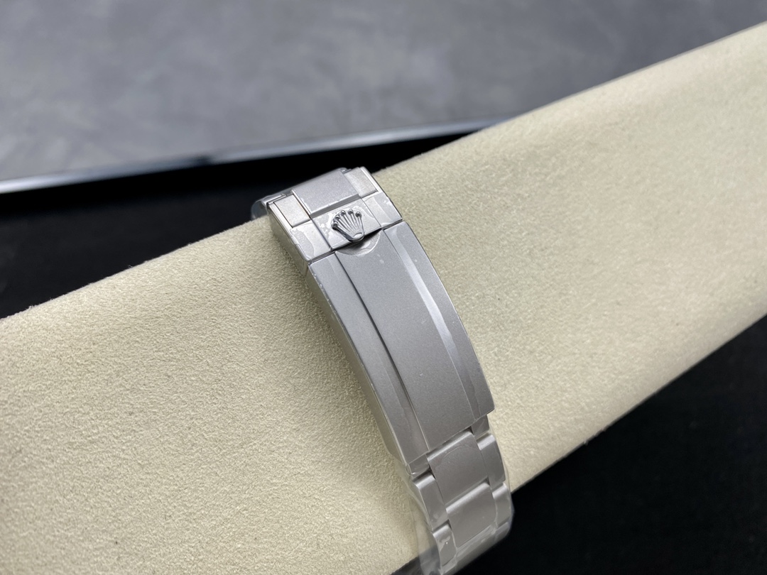 Rolex DIW Submariner Date Sandblasted  116610 Limited Edition Full 904L Grey Dial 40mm