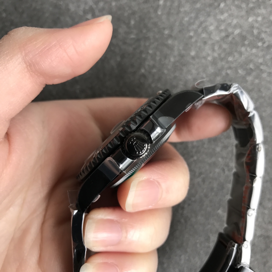 Rolex Submariner Blaken Black PVD/DLC Coated Stainless Steel 40mm 116610LN