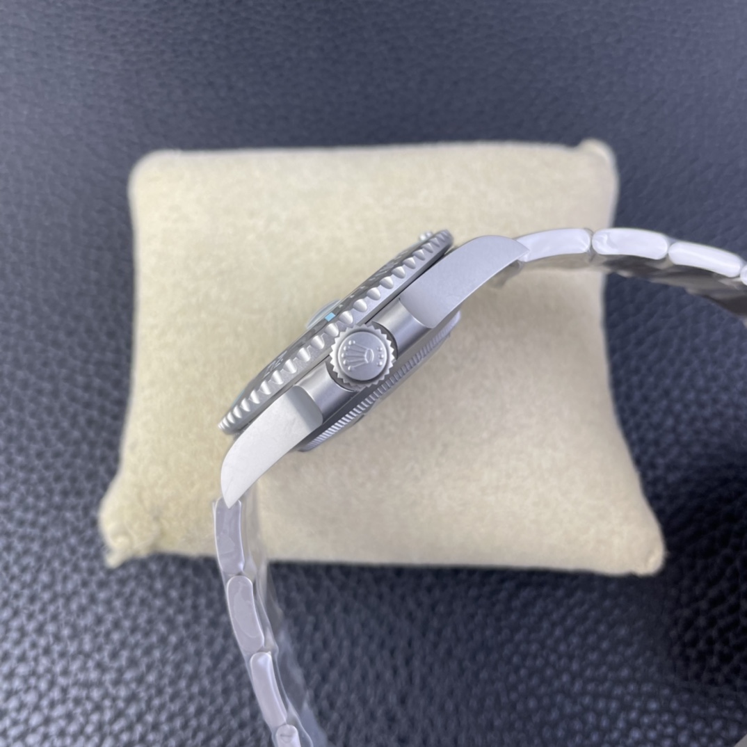 Rolex Submariner Sandblasted DIWF Edition Carbon Bezel Tiffany Ice Blue Dial