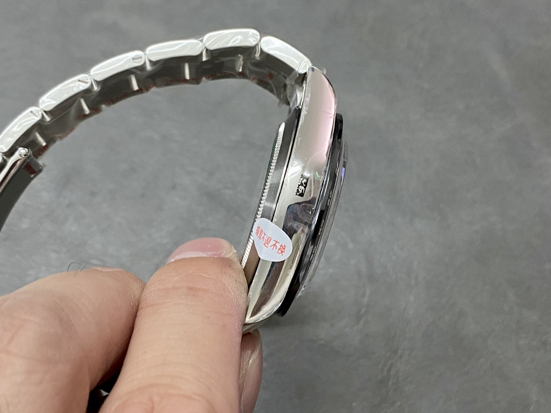 Rolex Daytona Platinum Green Dial Ceramic Bezel LNIB 126506 40mm Stainless Steel Men's Watch