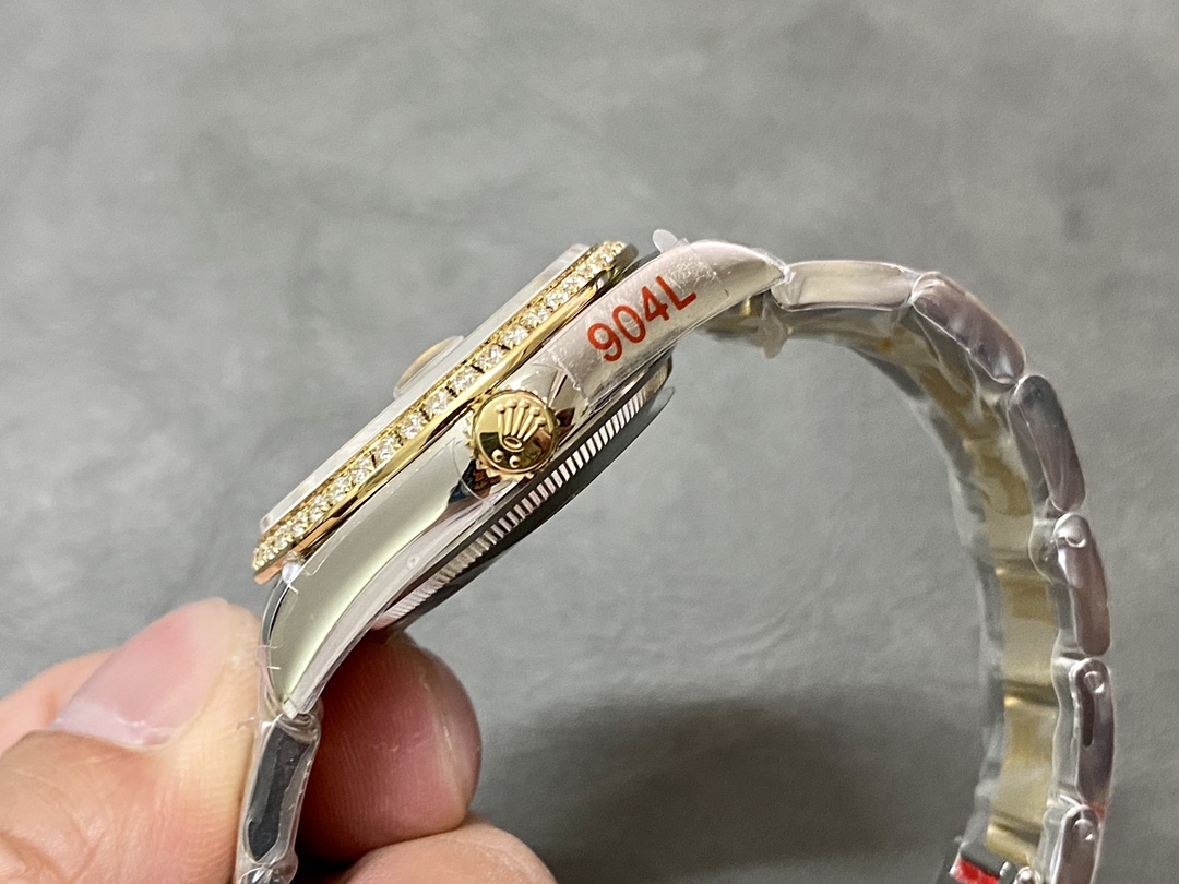 Rolex Datejust Diamonds Silver Pave Roman Dial M126283RBR 0018 36mm Women's Watch