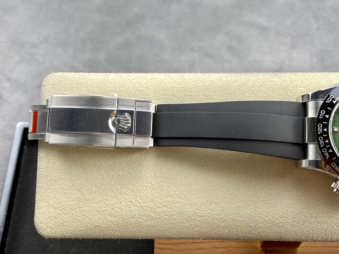 Rolex Daytona Platinum Green Dial Ceramic Bezel 126506 40mm Rubber Strap