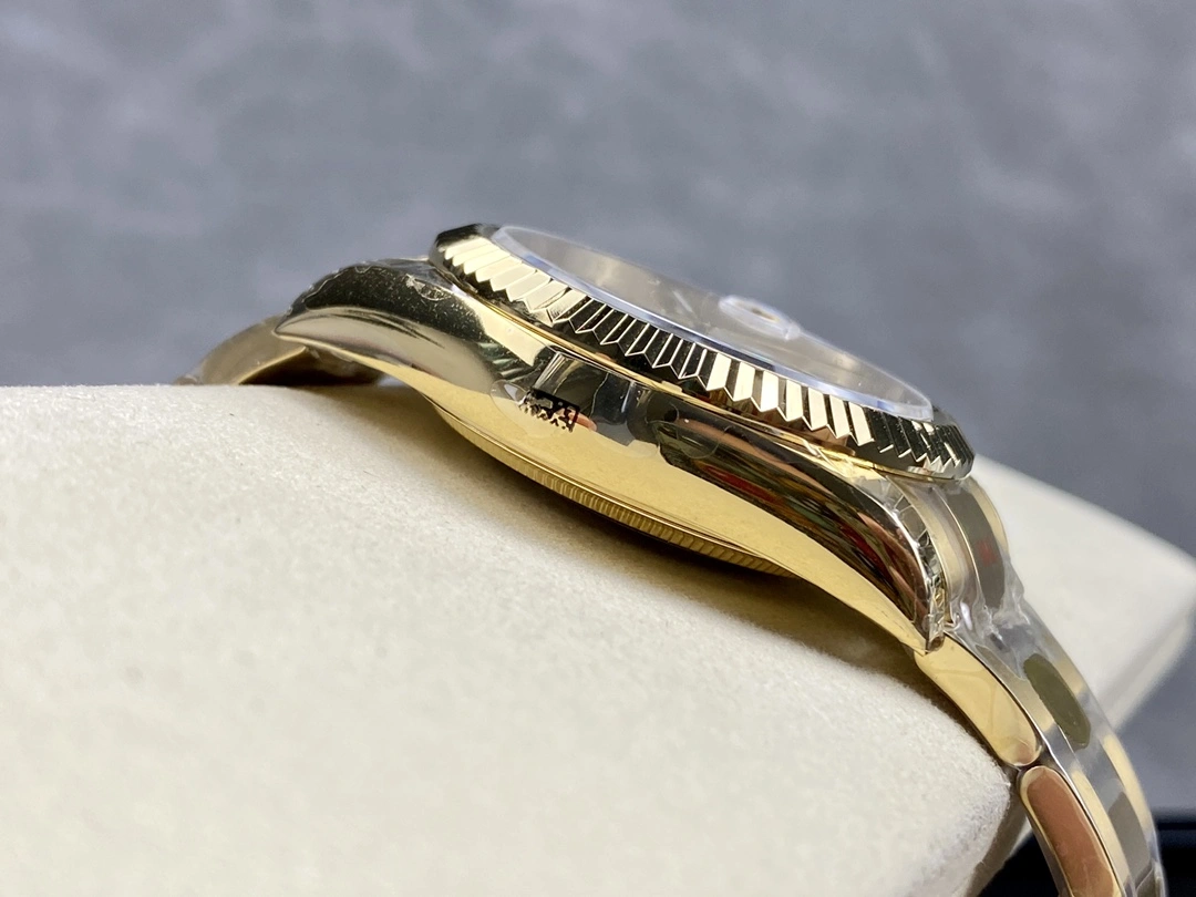 Rolex Sky Dweller Yellow Gold White Dial Oyster M336938 0003 Men's Replica Watch