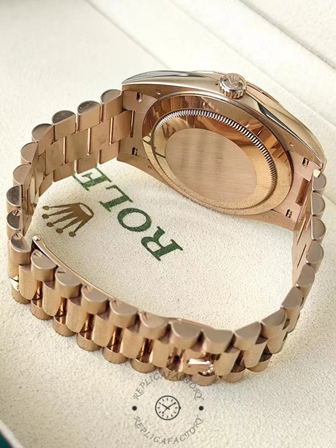 Rolex Day Date 40 18kt Everose Gold Rolex President Chocolate Dial m228235 0003