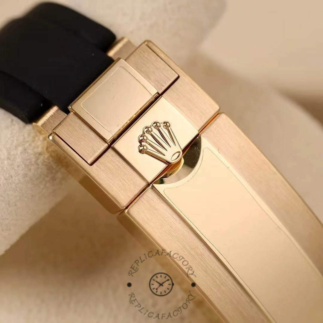 Rolex Cosmograph Daytona 40 Yellow Gold Balck Rubber m126518ln 0006