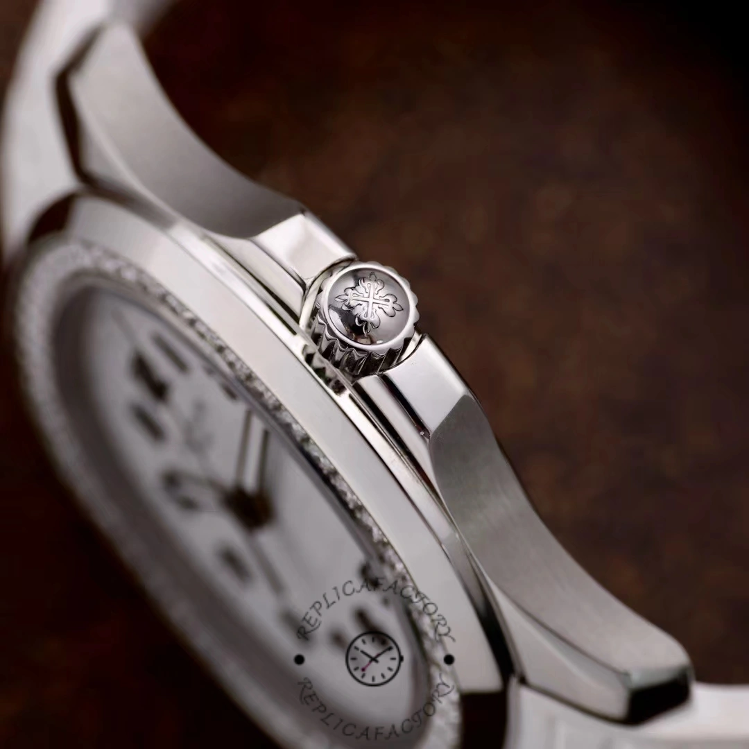 Replica Patek Philippe Aquanaut White 5067A 024 36mm Lady Watch