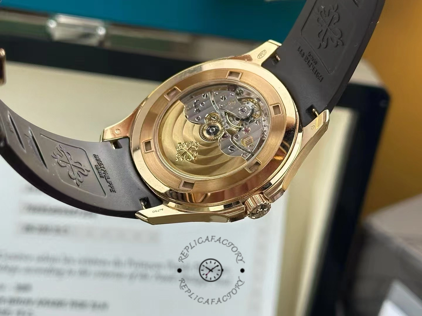 Replica Patek Philippe Aquanaut 5167R 001 40mm Mens Watch