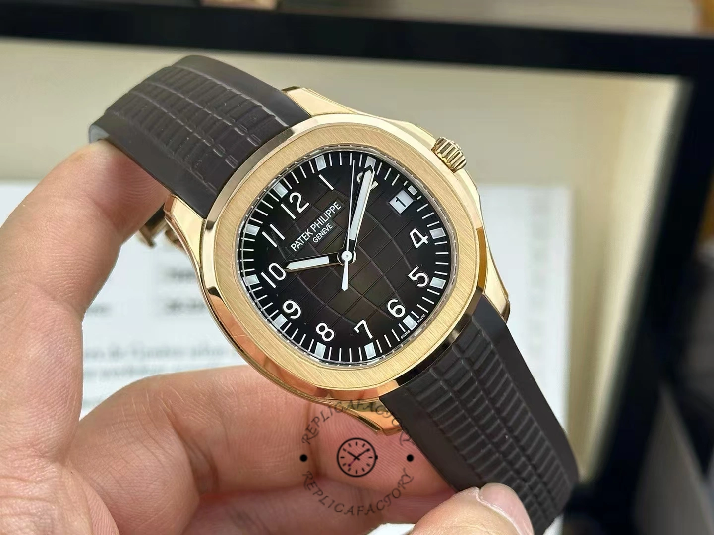 Replica Patek Philippe Aquanaut 5167R 001 40mm Mens Watch