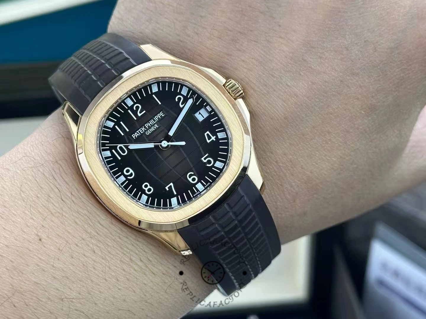 Replica Patek Philippe Aquanaut 5167R 001 40mm Mens Watch