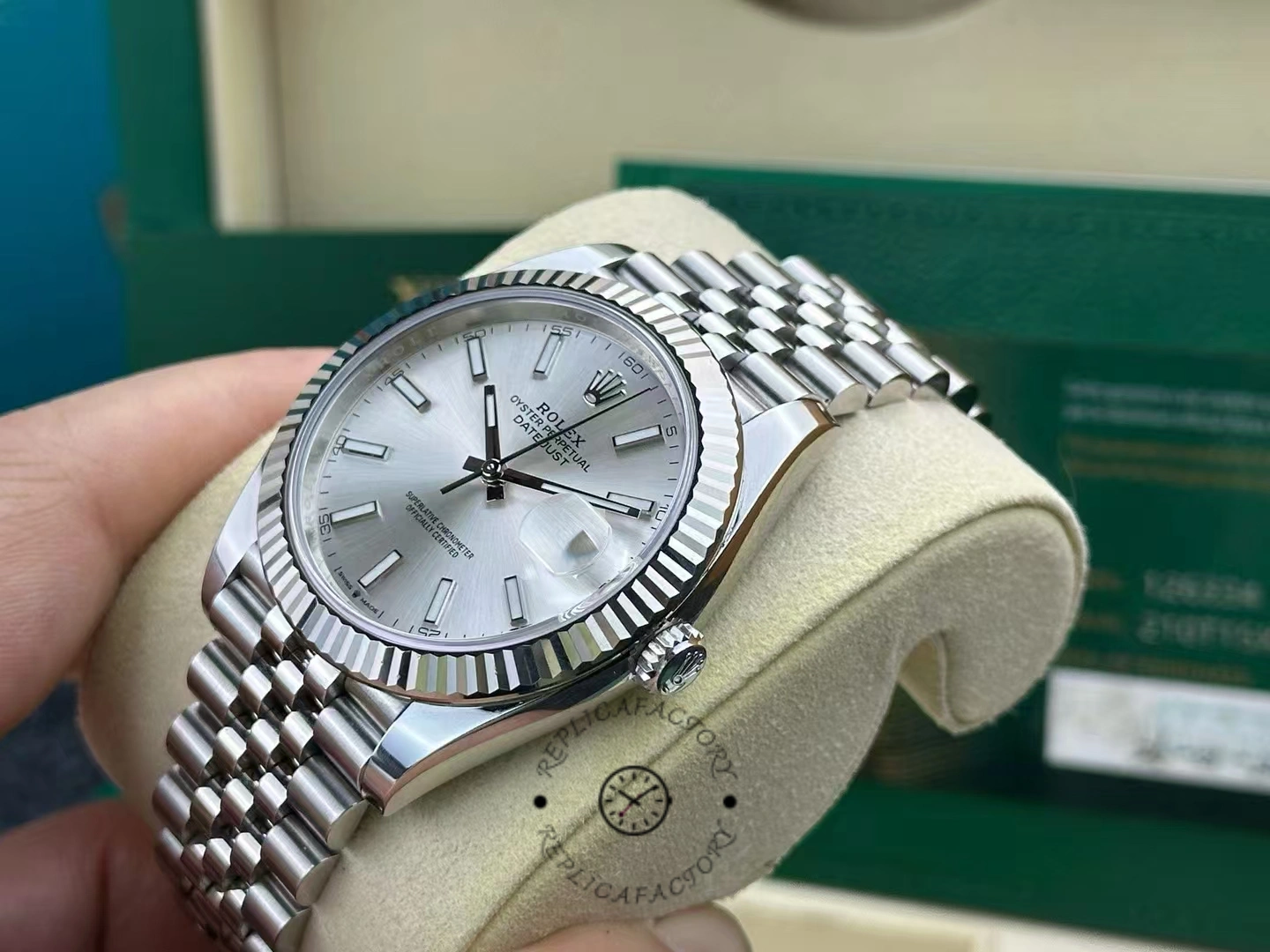 Rolex Datejust 41mm Stainless Steel 126334 0004 Silver Index Jubilee Mens Watch