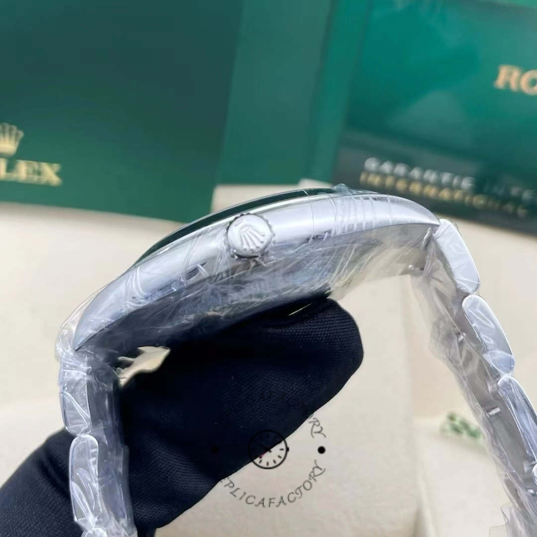 Rolex Datejust 41 Green Stick Dial Oyster m126300 0019 Men's Watch