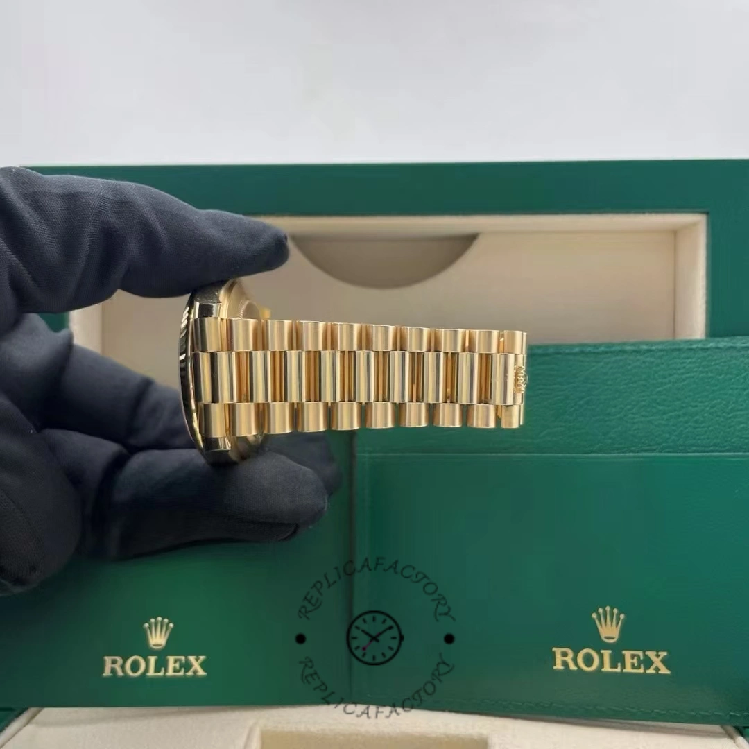 Rolex Day Date 40 Yellow Gold Champagne Dial m228238 0005