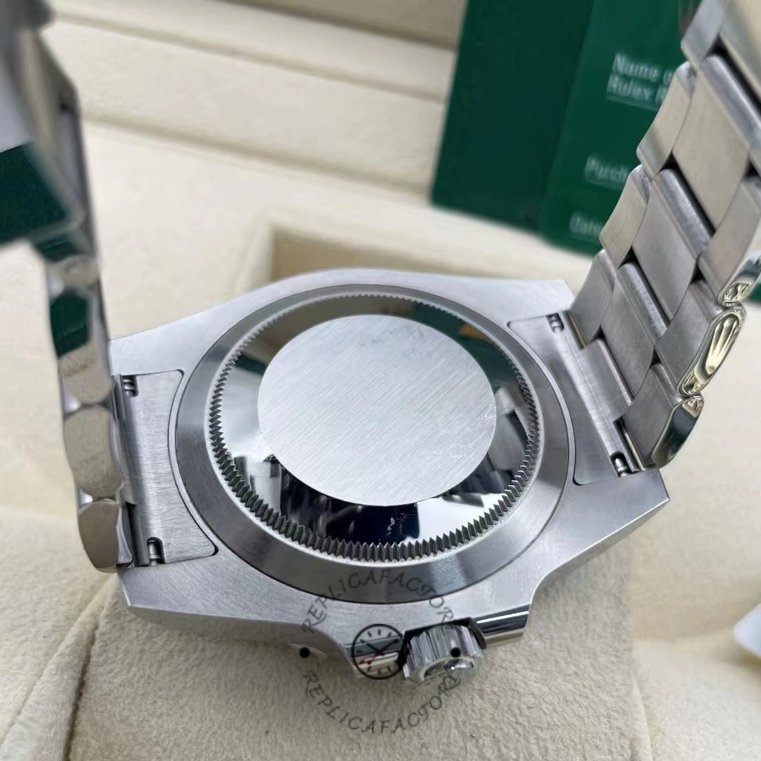 Rolex Submariner Date 116610LV Stainless Steel Oyster 40MM Green Dial Mens Replica Watch