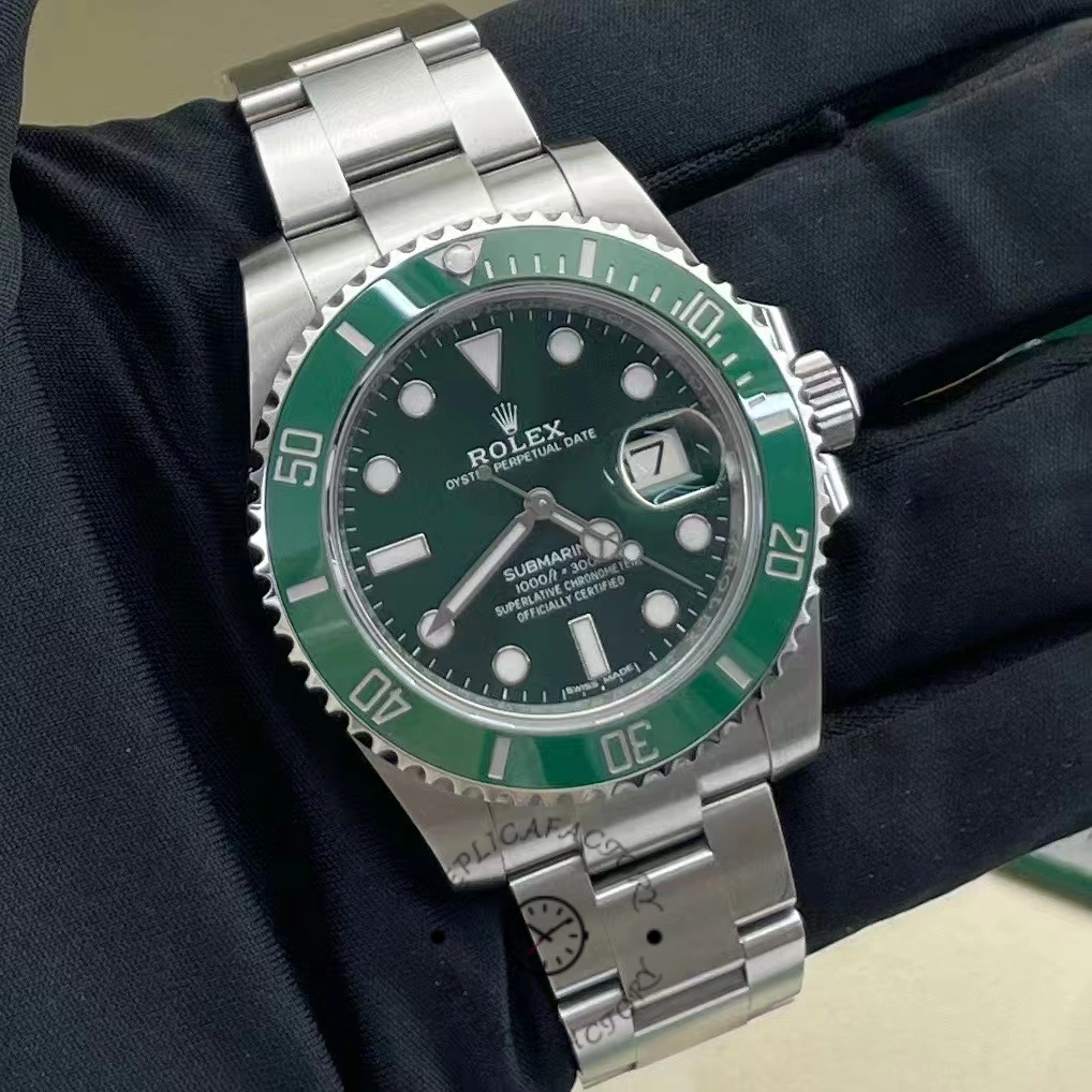 Rolex Submariner Date 116610LV Stainless Steel Oyster 40MM Green Dial Mens Replica Watch